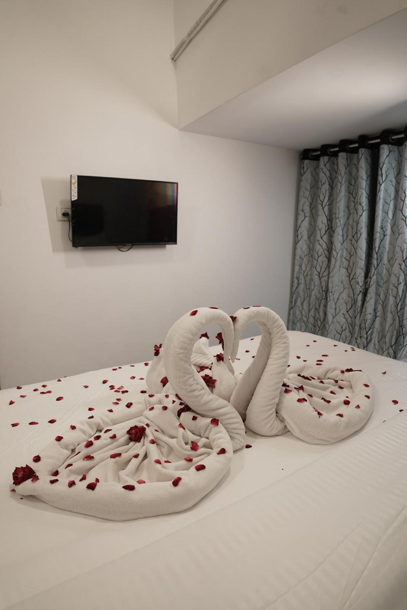 Hotel Royal Accord Σουράτ Εξωτερικό φωτογραφία