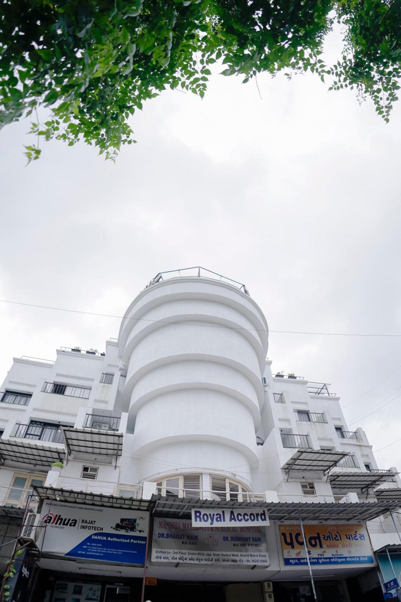 Hotel Royal Accord Σουράτ Εξωτερικό φωτογραφία